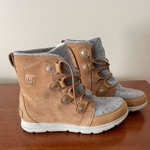 Women’s size 10 Sorel Explorer boot